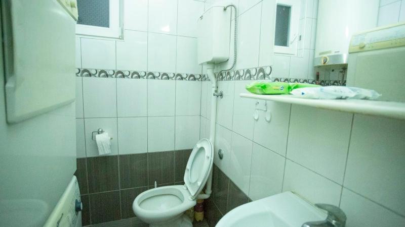 Private Cozy Room 1 With Shared Kitchen In Appartment, Downtown Belgrade Exterior photo